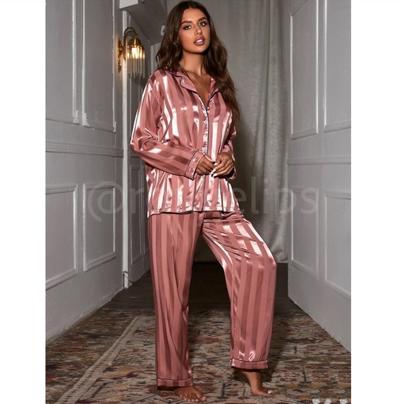 Satin Pink Stripes Women's Pajamas Set - Picture 2 of 12